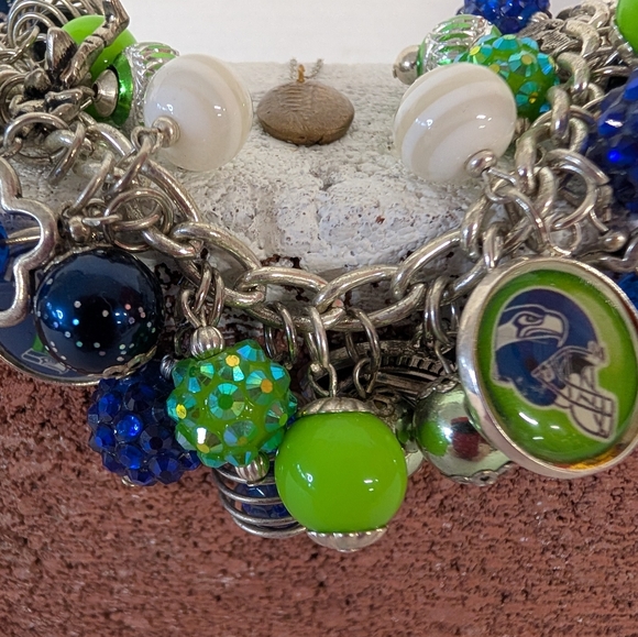 Seahawks Seattle Charm Bracelet Blue Green Beads Football Helmet Charms - Picture 5 of 5